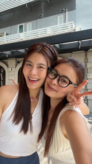 Denise Camillia Tan Instagram - Keeping her in my pocket forever @natashaaaalexis 😗