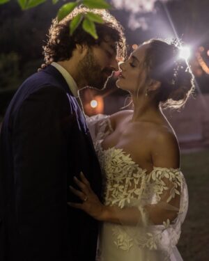 Denise Capezza Instagram - Che ricordi.. 🤍
.
Grazie ai miei angeli..
 @lebaobabsposa per questo abito da sogno 🥰 
.
Make up @chiaracorsaletti 
Hairstyle @domenicaricciardi
Foto @studiofotograficocaserta
🌸🥀🌻@antonella_dacunzo_flower 
@laboutiquedipastore
@la_conca_sul_mare