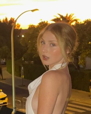 Denisse Peña Instagram - Missing those sunsets 💌