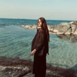Deniz Barut Instagram - Birbirimize söylediğimiz onca şey… 🌊