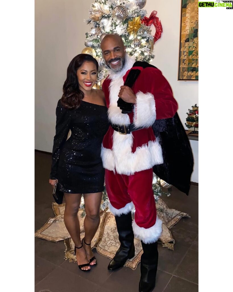 Denyce Lawton Instagram - Tired of the same ole Christmas Movie Storylines??? Well then tonight’s a perfect night to watch #MostWantedSanta —> @tubi #TisTheSeasonTubiJolly 🎭: @donnellturner @teresacastillo_official @themarkmlawson @actresskatewatson @houstonrhines @shirlejordan