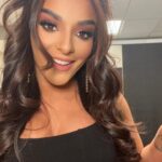 Deonna Kupryk Instagram - rise & SHINE ✨