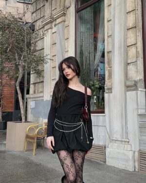 Derya Pınar Ak Instagram - 🪅
@elifduzgunzzz