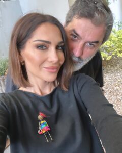 Despina Vandi Instagram - Καλή Σαρακοστή αγαπημένοι μου!!! #homesweethome #family #friends #hapiness #food