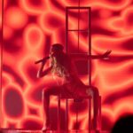 Despina Vandi Instagram - Σας ευχαριστούμε παρα πολύ για τη χθεσινή υποδοχή και τεράστια αγκαλιά που δε σταματήσατε ούτε στιγμή να τραγουδάτε και να χορεύετε! Καταπληκτική ενέργεια, μεθυστική!!! @georgesabanis είσαι φανταστικός!!! @kingsofficial σας λατρευω yahabibia μου!! Ευχαριστώ όλη την ομάδα μου που ξέρω ποσο πολύ κουράστηκε και δεν έχασε ποτε την καλή της διάθεση που είναι το πιο σημαντικό!!!Τους μουσικούς μου και τους τεχνικούς μου που από Βοστωνη προσγειωθήκαμε Βοτανικό και παρόλη την κούραση ήμασταν εκεί δεμένοι να τα καταφέρουμε! Ευχαριστώ τον αγαπημένο μου φίλο πάνω από όλα @fokasevagelinos που καθε φορά που συναντιόμαστε το αποτέλεσμα είναι μαγικό καθώς και τον Παντελή Μακα για όλη του την έμπνευση! @makis_anastasakis καλά κάναμε και δε σε πήραμε μαζί μας στην Αμερική!😂 Το αποτέλεσμα έδειξε πως έπρεπε να μείνεις! @blathras_tasos το ευχαριστώ είναι λίγο! Είσαι υπέροχος! @stavros_papagiannakopoulos σε αγαπάω χρόνια και το ξέρεις! @brakouliaspanayiotis σε ευχαριστώ που είσαι δίπλα μου έστω κι από μακρυά!😂 @papamerikaterina ακούραστη ψύχραιμη ήρεμη και στα πιο δύσκολα!Σε ευχαριστώ Κατερινιω μου! Και φυσικά όλο το beauty team μου! @nakopoulouvaso @konstantinosp_8 και @chrysanthithomatos9 αυτήν την υπέρβαση που έκανες δε θα την ξεχάσω ποτε!Σε ευχαριστώ αγάπη μου! Και για άλλη μια φορά τη μοναδική κορυφαία @celiakritharioti που μέχρι και στη NY κάναμε πρόβες!!! @iamtheoptimusprime δεν ξεχνιέσαι φυσικά εσυ!😂😂😂 Σας ευχαριστωωωωωωωωωω❤️