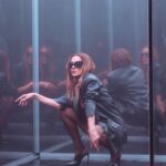 Despina Vandi Instagram - «Σε αγαπάω και δεν παω καλά» Αύριο 19/10 στο YouTube βγαίνει το video clip μας!!! Thank you guys!!! Enjoy ❤️❤️❤️ @panik_entertainment_group @georgesabanis @georgempenioudakis @roulamoniaki @chrysanthithomatos9 @nakopoulouvaso @konstantinosp_8 @iamtheoptimusprime @vandicted #music #video #clip #newsong