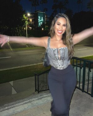 Destiny Monique Instagram - Fashion, Food, Fun….it’s pretty easy to keep me happy. 😁
Corset top by: @ver_luisant_clothing (linked in bio) 
.
.
.
.
#ad #fashion #style #corsettop