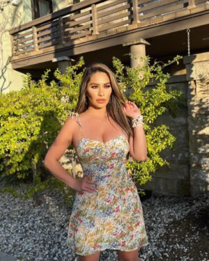 Destiny Monique Instagram - Cowboy boots and dresses! It’s a yes for me! 🫶🏼🤠
Which photo do you like? 
@sisterparty_store 
.
.
.
.
#texasgirl #cowboybootsanddresses #🤠
