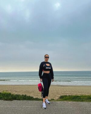 Destiny Monique Instagram - Beach days are the best days! Even when it’s right before the rain. Happy Monday, back on my fitness! 😅
.
.
.
.
#california #californialiving #beachdays #beachdaysarethebestdays
