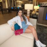 Destiny Monique Instagram - If you don’t see me on IG it’s probably because I’m working on YouTube. I post there 1-2 times a week. (Subscribe, link in bio). - You can also catch me in my story, I update y’all there all the time. Here are some photos in case you missed me. 😁 . . . . #happymonday