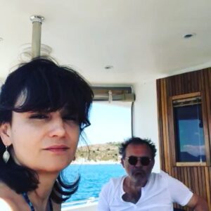 Devin Özgür Çınar Instagram - bir cumartesi neşesi yolluyoruz,isteyen herkese gelsin.💐💐💐💐💐💐 @engingunaydn