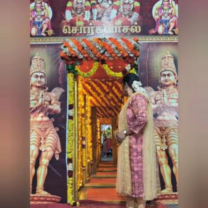 Devipriya Instagram - என் பிறந்தநாளன்று வைகுண்ட ஏகாதசி சொர்க்கவாசல்  தரிசனம்.🙏😇🙏