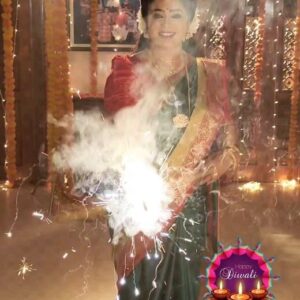 Devipriya Instagram - அனைவருக்கும் 
இனிய தீபாவளி ல்வாழ்த்துக்கள்
❤️❤️🙏🪔🙏❤️❤️
#dearsdarlingsdudes❤️❤️❤️❤️ 
#devipriya23_official