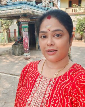 Devipriya Instagram - happy Friday🙏🪷🙏🪷🙏
#dearsdarlingsdudes❤️❤️❤️❤️ 
#devipriya23_official