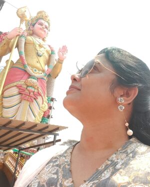 Devipriya Instagram - On my way bk  from yercaud to Chennai visited 
Sri muthumalaimurugan temple
Vazhapadi. Azhagu muruganin darisanam,🙏😇🙏