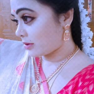 Devipriya Instagram - Inky pinky ponkyyy. Me in my  favourite 🩷🩷🩷🩷🩷
Happy Sunday #devipriya23_official