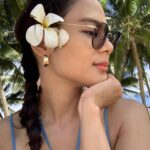 Devon Seron Instagram - Lost in paradise with my heartbeats. 🌴💕
