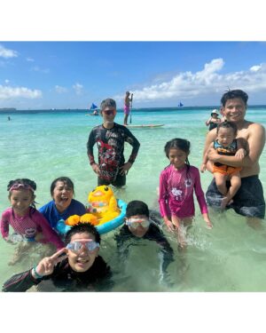 Devon Seron Instagram - Lost in paradise with my heartbeats. 🌴💕
