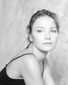 Actress Devrim Lingnau HD Instagram Photos and Wallpapers November 2020