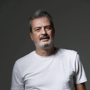 Devrim Yakut Instagram - İyi ki doğdun sevgilim.Çok seviyorum seni.🙏❤️🙏🧚‍♂️ @alperkut