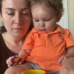 Devrim Yakut Instagram - Doğu yardım bekliyor. @dogu_sma Nasıl yardım edebileceğinizi sayfasından öğrenebilirsiniz.Miktar değil,yardıma niyet önemli.Daha önce yaptık yine yaparız.Biz dayanışma konusunda harikayiz.Hele mevzu yavrularımız ise.Unutmayin her liranın önemi var.@dogu_sma #smayiyenmekicinelele #SMA