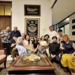 Dewi Lestari Instagram - Lebaran Babak 2 diisi dengan kunjungan ke rumah @keymangunsong & Radit bersama The Sisters, mencicipi hidangan Emak Zanty yang legendaris. Esok harinya, ada sekuel makan siang di BSD, meniqmati home cooked meal by yours truly. Ditutup dengan ibadah “Dune 2” bersama jamaah Lisan Al Gaib kwarcab Jaksel. Perfect holiday! ❤️👌 Lap yu, ghaes! @keymangunsong @imeldarosalin2 @hiroakikato39 @ephipania @atishaprajna @dhammasaurus and all!