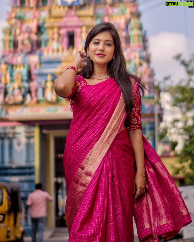 Dhanalakshmi Saminathan Instagram - Beautiful checked saree from @rang_gopika Shot by : @tru_the_lens_with_monk Blouse stitched by: @askcouture.7 . . . #instapost #instadaily #indianwear #traditionalwear #saree #sareelove #pink #checkedsaree #material #dressup #fyp #featured #dhanasaminathan