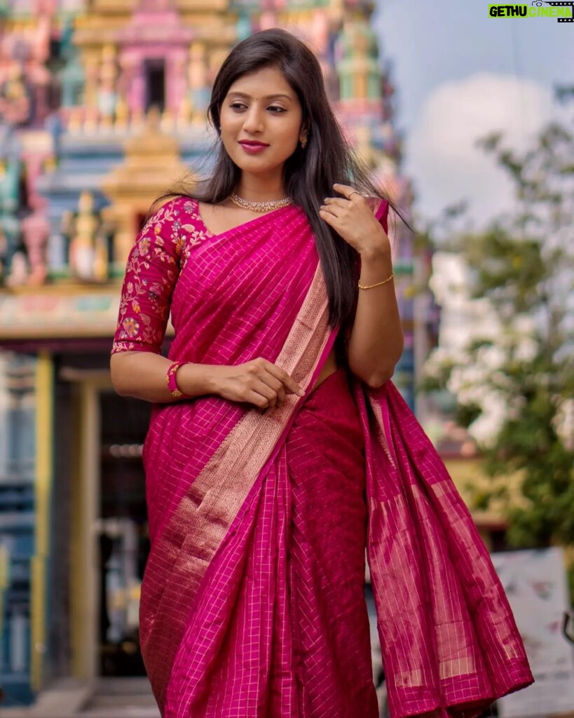 Dhanalakshmi Saminathan Instagram - Beautiful checked saree from @rang_gopika Shot by : @tru_the_lens_with_monk Blouse stitched by: @askcouture.7 . . . #instapost #instadaily #indianwear #traditionalwear #saree #sareelove #pink #checkedsaree #material #dressup #fyp #featured #dhanasaminathan
