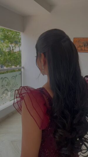 Dharshana Ashokan Instagram - Costume - @mokshe_rental_destination 
Jewellery - @new_ideas_fashions