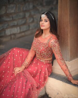 Dharshana Ashokan Instagram - There is no end to your light ✨

Photography- @haran_official_
Costume - @nirali_design_house