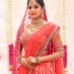 Dharshana Ashokan Instagram - Beautiful @dharshana_ashokan flaunting in orange with pink pleated Embroidered lehenga🌸🌸 Bridal Edit 2024 Ever beautiful @dharshana_ashokan Lens @haran_official_ Mua @makeup_by_kez Hair stylist @banuhairstylist Jewellery @challani_jewellery Decor @dj_flowers_garlands 🌸