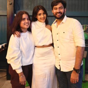 Dharshna Sripal Instagram - 🥂🫶