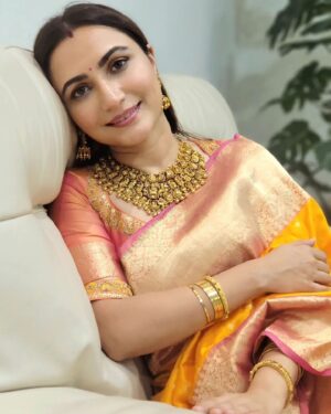 Dhrriti Saharan Reddy Instagram - Celebrating the Victory of Good over Evil !!! 
Celebrating the Feminine !!! 
Celebrating Nature !!! 
Happy Dussehra !!! ❤️😇
.
.
.
#DhrritiSaharan #DS🦋 #Dussehra