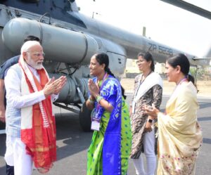 Dhrriti Saharan Reddy Instagram - Mom @manjusree_jaipalreddy_patlolla as the FIRST CITIZEN of Sangareddy District receiving our beloved Prime Minister Shri Narendra Modi Garu @narendramodi upon his arrival in Sangareddy! Along with @kondasurekha garu… 
#jaitelangana #jaibharat 
.
.
#narendramodi #manjusreejaipalreddy #sangareddydistrict