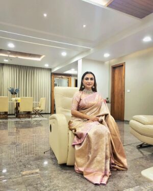 Dhrriti Saharan Reddy Instagram - The Reddy Bahu 🌻🦋
PC : Mr. Reddy @jayanthreddy1111 ❤️
#DhrritiSaharan #DS🦋