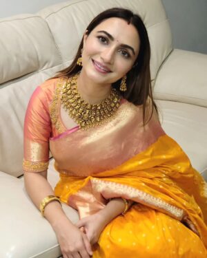 Dhrriti Saharan Reddy Instagram - Celebrating the Victory of Good over Evil !!! 
Celebrating the Feminine !!! 
Celebrating Nature !!! 
Happy Dussehra !!! ❤️😇
.
.
.
#DhrritiSaharan #DS🦋 #Dussehra