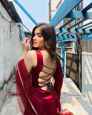 Dhwani Gori Instagram - I love being Indian❤️‍🔥 

This dress by @singhpooja03350 _ ✨
MUA : @rohitsingh1176 ✨

#maihoonaparajita #Disha