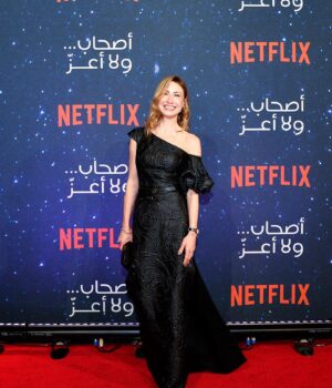 Diamand Abou Abboud Instagram - From the launching event of اصحاب ولا أعز Congratulations everyone it was magical!! I’m proud and honoured to share these moments, on and off screen, with the amazing cast @monazakiofficial @nadinelabaki @adelkaramofficialinsta @georgeskhabbazofficial @eyadnassar71 @fouadyammine 
Director @wissamsmayra 
Writers Wissam Smayra and Gabriel Yammine
Producers @netflixmena @netflix @front_row_films @filmclinic @mariojrhaddad @gianluca_chakra @mohefzy @mayadahiraki 
Music by @khaledmouzanar 

Styled by @georgesrichane 
Dressed by @saiidkobeisy 
Jewellery by @hadidianofficial