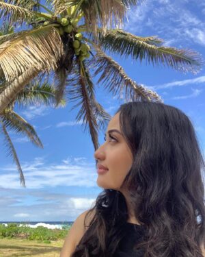 Diamond Langi Instagram - Daydreamin🌴🥥🌊🌺