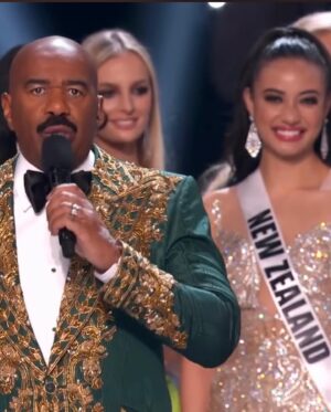 Diamond Langi Instagram - Miss New Zealand memories at @missuniverse 👑🩷