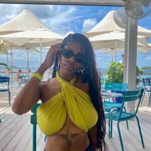 Diamond White Instagram - The only photos I got in Miami 🙄