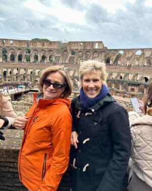 Diana Nyad Instagram - From the Colissuem to the Trevi Fountain, we have soaked up the glorious history of Rome. We fly home tomorrow BUT will tune in the Super Bowl tonight. Kickoff Rome time: 12:30am!!! Who do you like? After a sub par offensive season, seems the Mahomes Kelce magic is back in the groove. Ciao everyone!
•
#rome #roma #coliseum #trevifountain #nyad #diananyad #bonniestoll