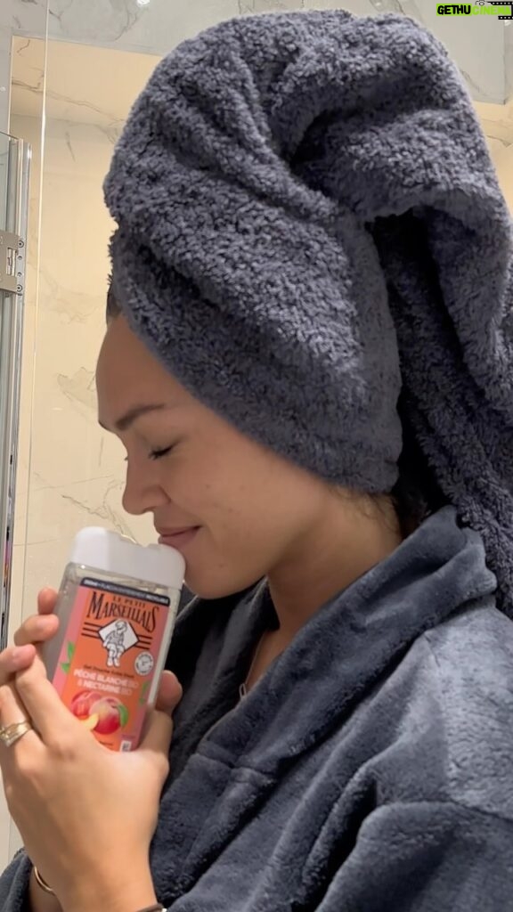 Diane Leyre Instagram - Retour sur les #40AnsDeSoleilSousLaDouche avec @‌lepetitmarseillais ☀️ Depuis toute petite, j’utilise les produits Le Petit Marseillais et c’est quasiment 1 Français sur 2 qui en a dans sa salle de bain ! Aujourd’hui, la marque fête ses 40 ans 🎂 et j’ai pu les célébrer avec eux dans une ambiance 💯 provençale et un menu au top signé @mathiasrouveure ☀️ *collaboration commerciale rémunérée #publicite