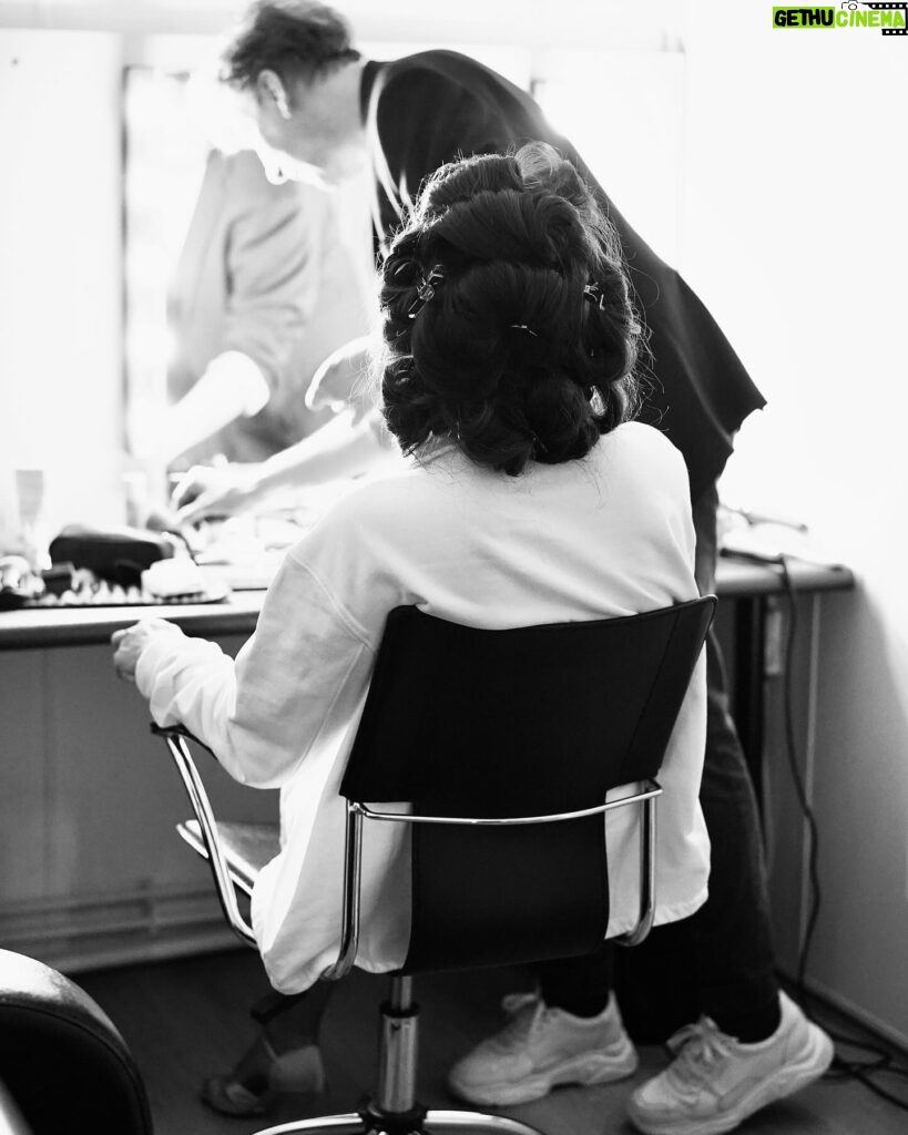 Diane Leyre Instagram - getting ready for tonight with @arnaudsoldourdin… 21h sur @tf1 pour me voir effectuer ma première danse sur le parquet de @dals_tf1 🫣 photo par @joannabhmphoto 🤍