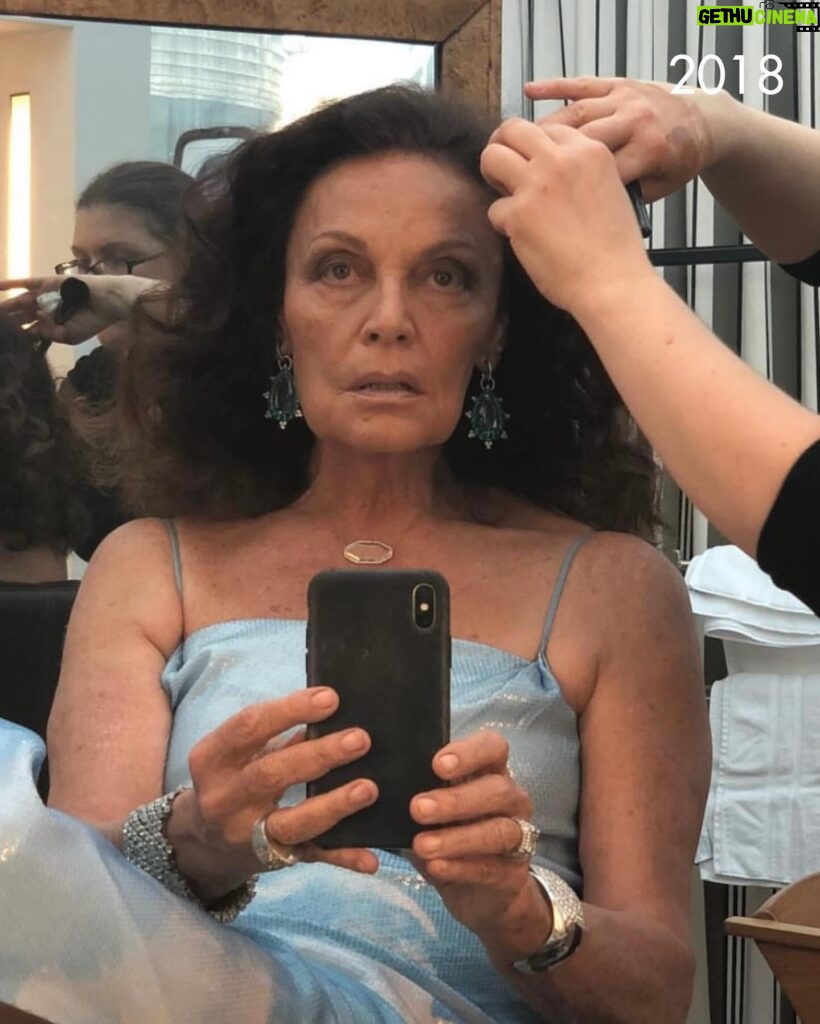 Diane van Fürstenberg Instagram - Twas the night before the Met Gala. Swipe for looks from the past as we get ready for the first Monday in May ✨ #DVF