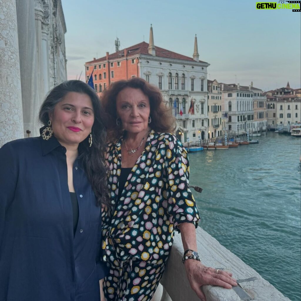Diane van Fürstenberg Instagram - Dear @sharmeenobaidchinoy .. for more than two years you have followed me, questioned me, dissected and edited the journey of my life… During this time we have both lived, learnt and grown ! We have questioned and supported each other… this is what women do… learn and share ! ❤️🙏❤️ Three weeks ago I saw your movie .. my first reaction was to laugh… then I became nervous, shy and very exposed ! 🙏Soon, on June 25th the whole world will be able to see it @hulu & @disneyplus❤️ Fingers crossed 🥹