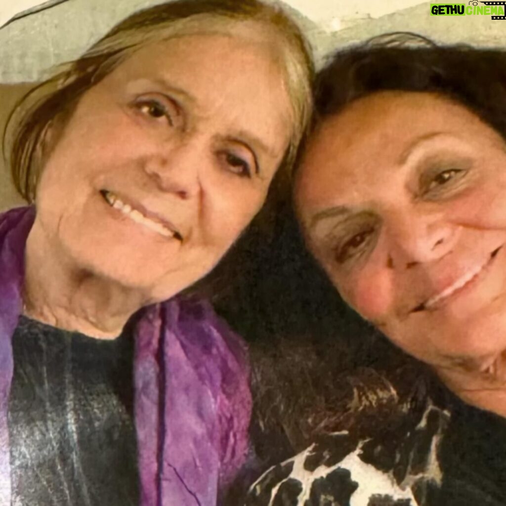 Diane van Fürstenberg Instagram - Happy 90th birthday dearest @gloriasteinem ! Enjoy the day, the year , the life ❤️🙏❤️🙏 May your light continue to lead us all ! I love you, respect you, admire you ❤️❤️❤️