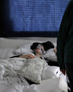 Dianna Cowern Instagram - Some images of Dianna. This week she is feeling very sick, but seemingly stable. And the amazing support from you guys online is going to help her get the help she needs. These images are taken from the video Simone Giertz made on her channel this week. If you'd like to support Dianna during her recovery, you can do so at patreon.com/physicsgirl #longcovid #MECFS #notaflu #PhysicsGirl