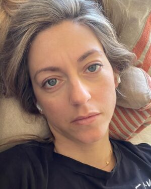 Dianna Cowern Instagram - I have 4 months worth of selfies like this because couch is all I’ve been doing. 

Since July, I’ve been struggling with what’s called “Long COVID.” Someone you know might’ve had this syndrome, and not even known. For me, the symptoms are, being unable to get out of bed for a few weeks after I pushed to finish my last YouTube video. (Post-Exertional Malaise). Becoming dizzy and nauseous if I walk more than 10 mins a day (Exercise Intolerance). Spelling cancel “cansul” in an email, losing my place in the sentence I was just writing, inability to process any scientific papers (Brain Fog). Getting extremely stressed while driving. (Emotional Disregulation) Along with extreme fatigue, sleeping like a teenager, breathlessness, digestive issues, chest pain, and kryptonite intolerance. 

Post-COVID syndrome takes a few forms, including post-ICU complications, but mine is very similar to Myalgic encephalomyelitis/chronic fatigue syndrome (ME/CFS).

I’m hoping to make a video soon about this, but not yet. There won’t be a lot of videos from me for the next few months. I’m sad too. 😛