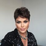 Didem Taslan Instagram - Huzurlu akşamlar🌺🧿🎉😇🥰❤️ #iyiakşamlar #goodevening #didemtaslan #actress #model #wednesday #june #photooftheday #instagood #explore #smile #colorful #lifestyle #moment #amazing #time #atthemoment #summer #istanbul #turkey
